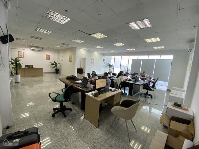 Sàn văn phòng cho thuê 180m2, chỉ với giá 36 tr/tháng, đã bao gồm phí quản lý