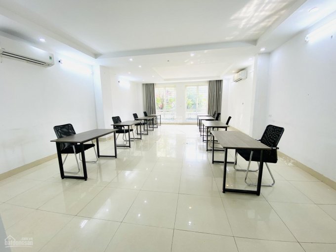 Cho thuê văn phòng đẹp ở 360 Xã Đàn. Văn phòng cho 10 - 15 người làm việc, giá rẻ, LH 0963889698