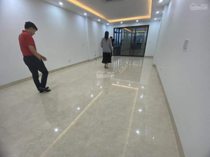 Cho thuê nhà mới ngõ 477 Nguyễn Trãi - Thanh Xuân. DT 90m2, MT 6m, 3.5 tầng thông sàn, giá 28tr/th