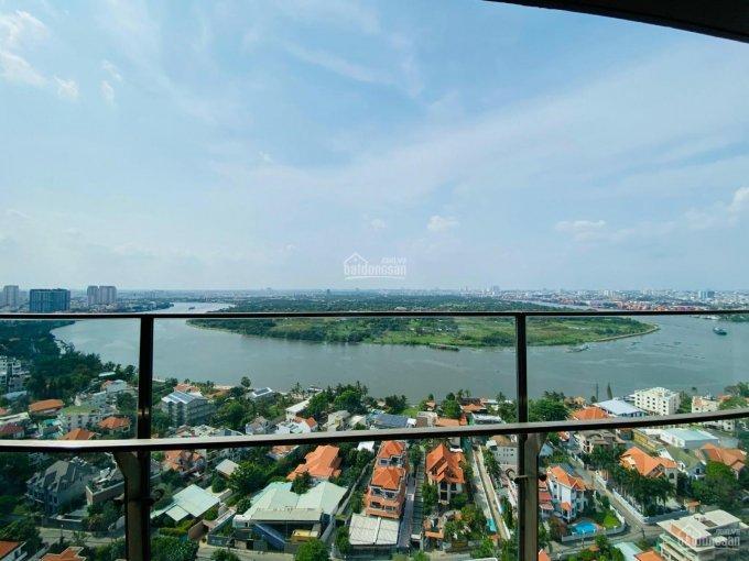 Cần bán CH Nassim Thảo Điền căn góc 3 phòng ngủ, DT: 133.04m2 view sông giá 13.2 tỷ. LH: 0931356879