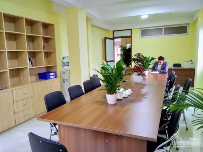 Miễn phí cho thuê văn phòng 35m2, 55m2 KV Duy Tân, Trần Thái Tông, tòa mới xây, chính chủ, giá tốt