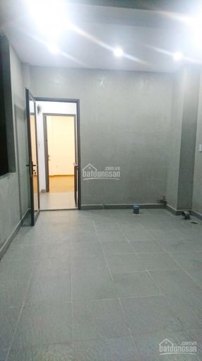 Cho thuê NNC Khánh Hội mới xây 3L, ST, 6P, 6WC full sàn gỗ giá rẻ