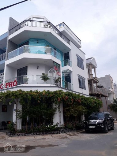 Nhà mới xây mặt tiền 31A Lam Sơn Phú Nhuận cho thuê giá rẻ: 30 triệu/tháng. LH chị Huyền 0767301646