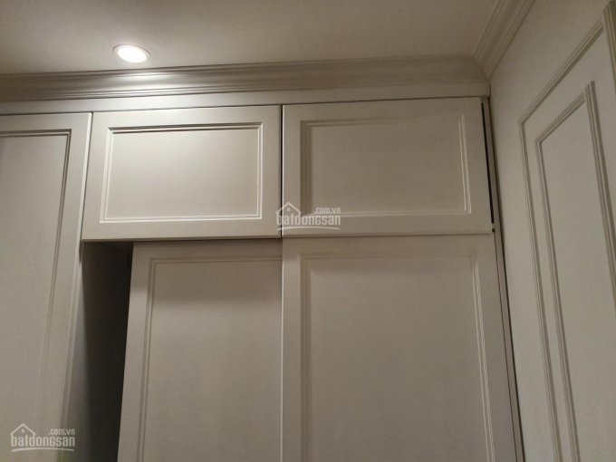 Chính chủ cần bán căn 2PN chung cư Cầu Giấy Center Point. DT 76m2, view Hồ Tây full NT giá 3.05 tỷ