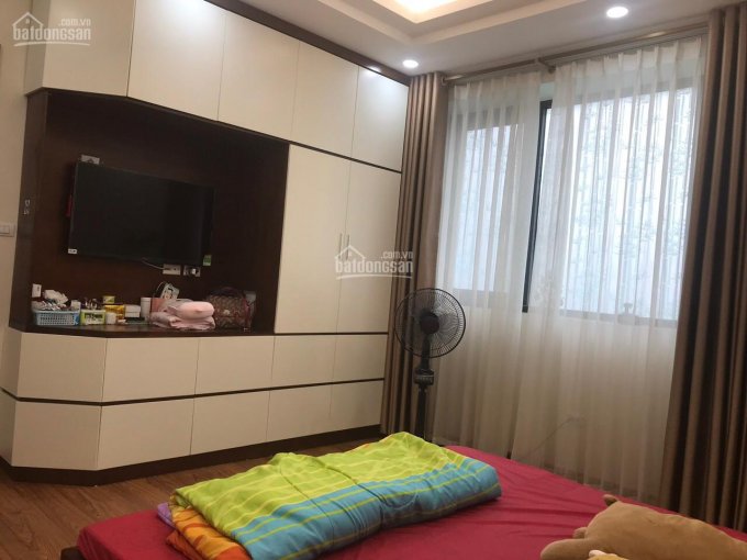 Cần bán căn góc 138m2 tòa N04B, full NT đầy đủ, xịn sò. Giá 4,5 tỷ, TK 3PN, 2WC, 1 phòng thay đồ