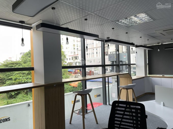 Cho thuê văn phòng mới 100% giá rẻ, cách mặt tiền Điện Biên Phủ - Tân Cảng 20m