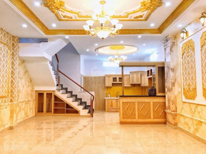 Cần cho thuê gấp villa đẹp đường Hai Bà Trưng, gần nhà thờ Tân Định, Q. 1, 8x20m 3 lầu, 42 triệu/th