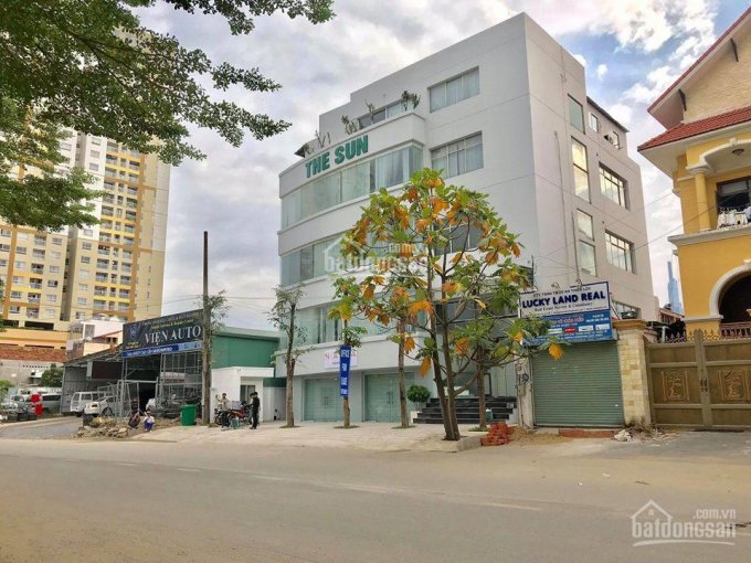 Cho thuê văn phòng trệt lửng 300m2 - 105tr Nguyễn Văn Hưởng, Thảo Điền, Quận 2