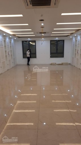 Cho thuê nhà mặt phố Hoàng Văn Thái 130m2 x 7 tầng, 1 tum giá 83 triệu/tháng