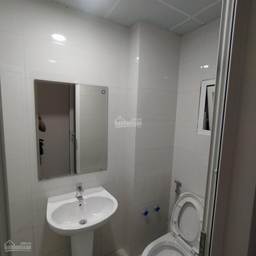 Cho thuê nhà KĐT Nghĩa Đô (Hoàng Quốc Việt), Bắc Từ Liêm. DT 80m2, 5 tầng có thang máy 32 tr/th