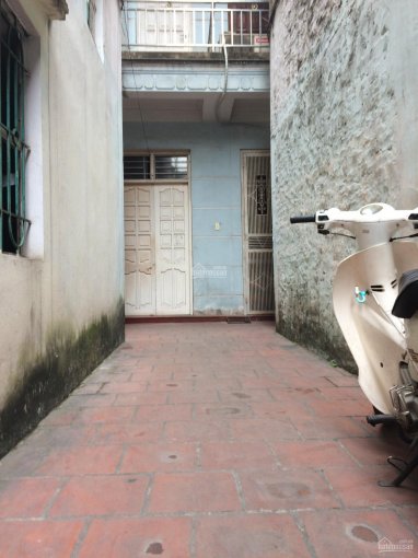 Cho thuê nhà 2,5 tầng (ở theo hộ gia đình) tại phố Cảm Hội, quận Hai Bà Trưng, Hà Nội