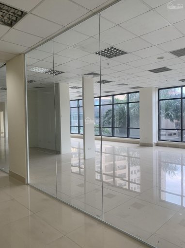 Cho thuê văn phòng DT từ 94-200-650m2 tại tòa nhà Nam Đô Complex 609 Trương Định, chỉ 150k/m2/th