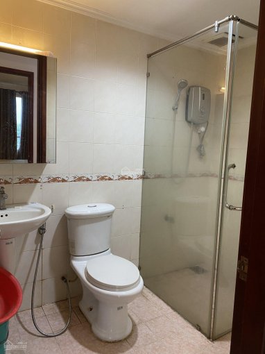 Bán căn hộ chung cư Quận 6 sổ hồng riêng, 80m2, 2PN, 2WC giá 2 tỷ 5. LH 0931324095