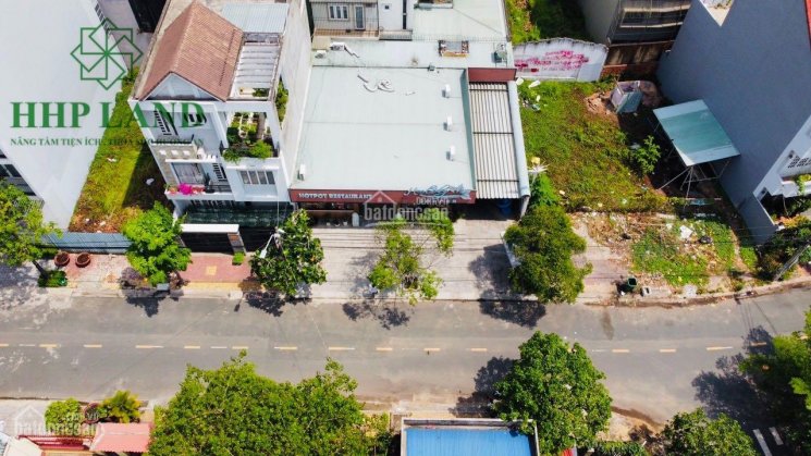Sang mặt bằng kinh doanh đã có sẵn khung nhà chắc chắn rộng 320m2 với giá thuê chỉ 10 triệu/tháng