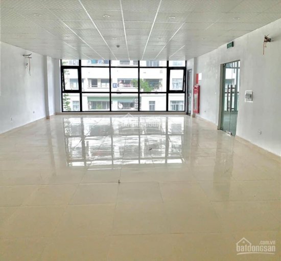 Giá siêu rẻ văn phòng mặt phố Duy Tân, 150m2, giá chỉ 2xtr/th, full tiện nghi, miễn phí dịch