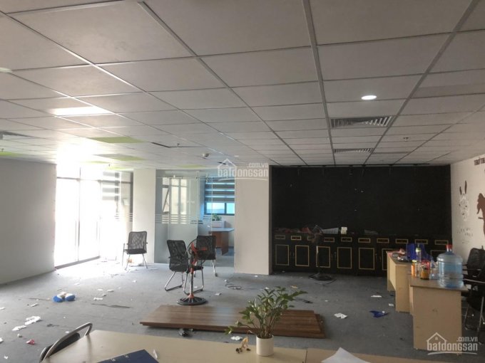 Chính chủ cho thuê văn phòng 250m2 tại Quang Trung, Hà Đông 140k/m2/th, có sẵn phòng họp
