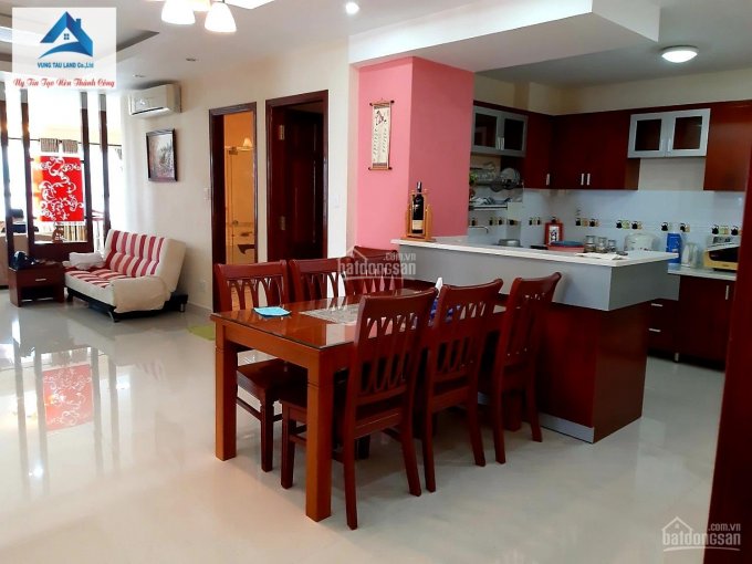 Bán căn góc 188m2, 3PN, lầu cao, nội thất đẹp nhất CC Saigonres Nguyễn Kim, giá tốt. LH 0944333968