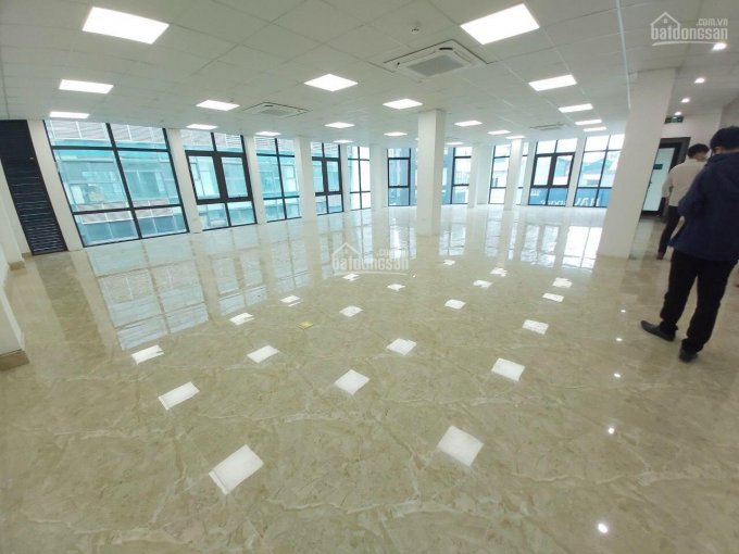 Sàn văn phòng 70m2 - 160m2 ngay Ngã Tư Sở, giá chỉ từ 11 triệu/th. LH: 0971 060 137