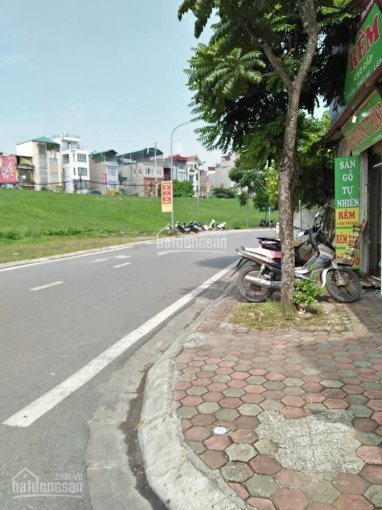 Cho thuê kho xưởng sạch sẽ, quy mô tại phố đường Đê Ngọc Thụy, Long Biên HN, DT 350m2, 14tr/th