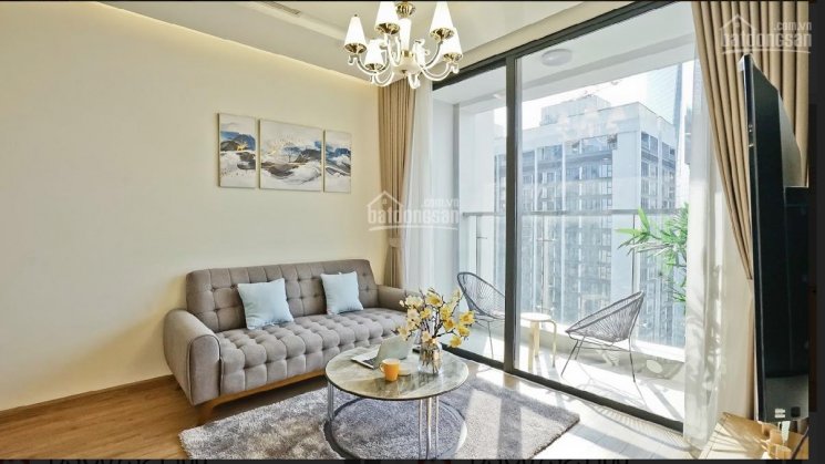 Cần cho thuê căn hộ tại Sun Grand City 69B Thụy Khuê. DT 135m2, 3PN, đầy đủ nội thất, giá 27 tr/th