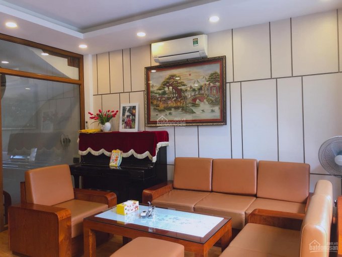 Cần bán nhà ngõ 91 Nguyễn Chí Thanh Q. Đống Đa DT 90m2, nhà 5 tầng thang máy gara ô tô mt 5m