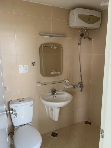 Chính chủ bán gấp căn hộ Hoàng Kim Thế Gia, ngã tư Bốn Xã, DT: 84m2, 3PN, 2WC. LH: 0938242128