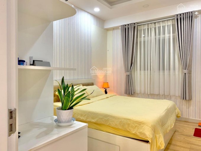 Cho thuê căn hộ 2PN, DT: 68m2, giá: 14tr Tại CC Golden Mansion. 119 Phổ Quang, Q. Phú Nhuận