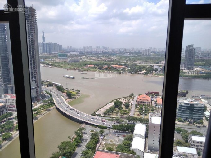 Hot! Cho thuê Saigon Royal căn góc 117m2, 3PN, 2WC full NT view sông SG siêu đẹp. Giá chỉ 30tr/th
