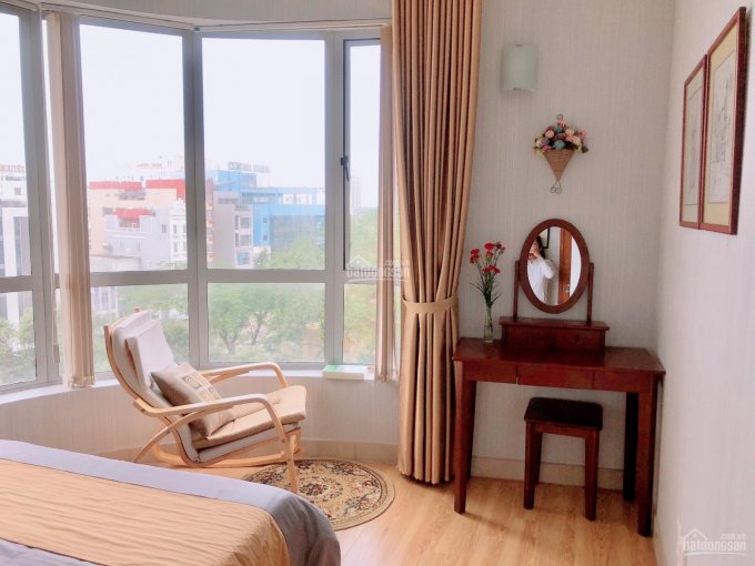 Cho thuê căn hộ 1PN, 65m2 nội thất cao cấp view sông Hàn cực đẹp tại Indochina, giá 11,5 tr/tháng
