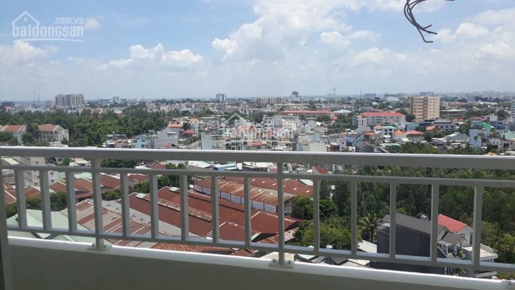 Cho thuê căn hộ Linh Tây, Thủ Đức, căn góc 89m2, 2PN, 2WC, giường, máy nước nóng, view đẹp