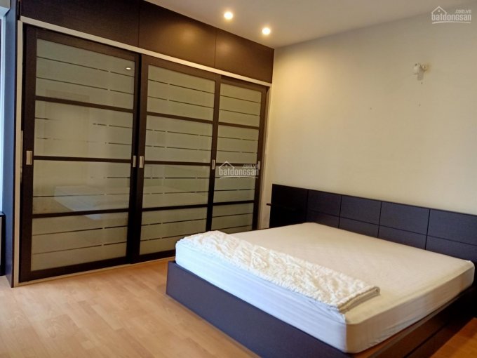 Cho thuê 3 phòng ngủ Saigon Pearl, nội thất xịn sò, DT 135m2, tầng cao, view thoáng, chỉ 22tr/th BP