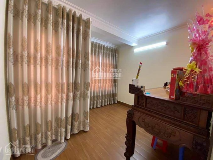 Chính chủ bán nhà mặt đường KD tốt