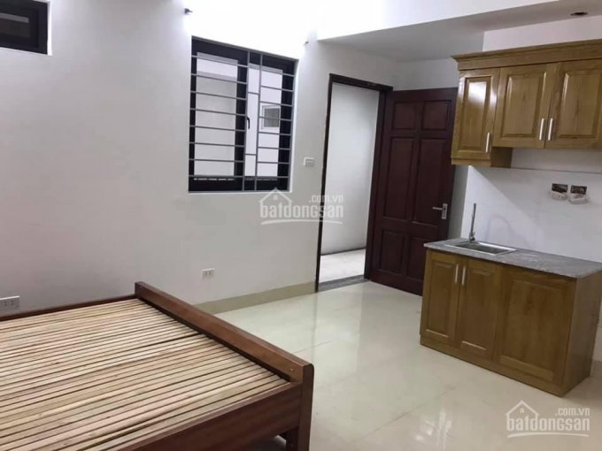 Chính chủ cho thuê chung cư đầy đủ điều hòa giường tủ DT 35m2 ngõ 165 phố chợ Khâm Thiên, La Thành