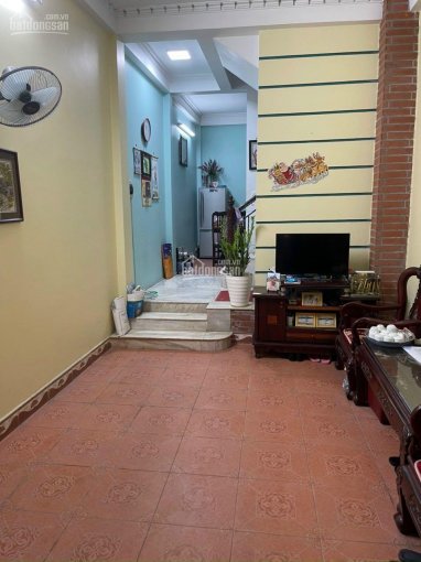 Chính chủ cần bán nhà 4 tầng gần Vũ Tông Phan, Hà Nội, ô tô đỗ gần
