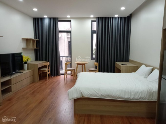 Cần cho thuê căn hộ 38m2 full đồ đẹp dạng studio cuối đường Hồng Tiến, liên hệ 0829911592