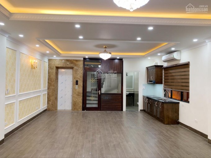 Chủ nhà cho thuê căn hộ cao cấp 200 Trần Đại Nghĩa, DT 63m2 thang máy, nội thất mới xịn