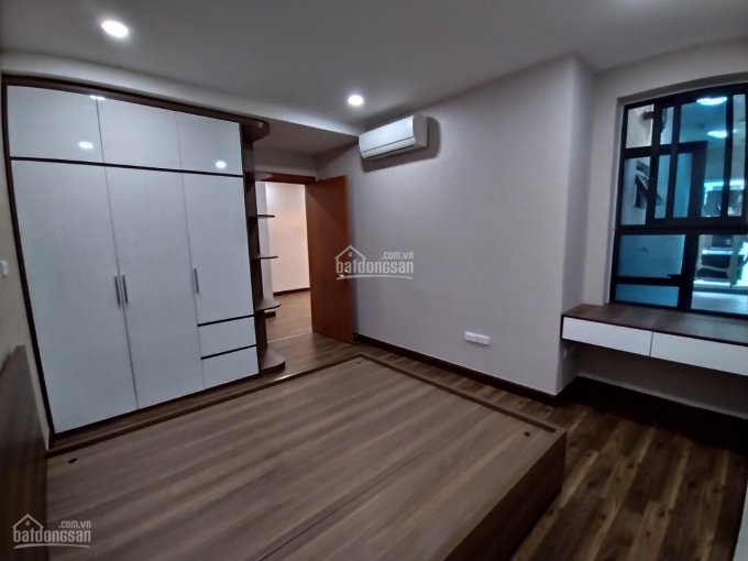 Cắt lỗ căn 78m2, 2PN 2WC, đầy đủ nội thất, tầng đẹp view Mỹ Đình, CC Goldmark City, sổ đỏ chính chủ