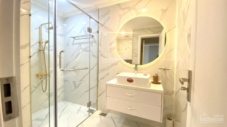 Cho thuê gấp căn hộ cao cấp nội thất tự thiết kế sang đẹp Léman Luxury Apartments 110m2 Ms. Châu
