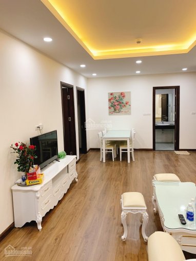 Cần cho thuê căn hộ 1206 CT1 Thái Hà TP Giao Lưu đồ cơ bản, giá 7 triệu/tháng. LH: 0979062668