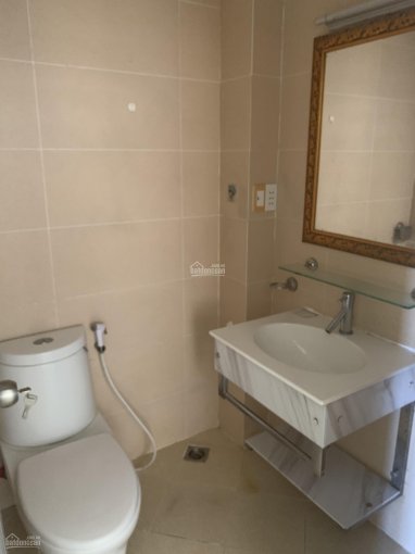 Chính chủ bán gấp căn hộ Hoàng Kim Thế Gia, ngã tư Bốn Xã, DT: 84m2, 3PN, 2WC. LH: 0938242128