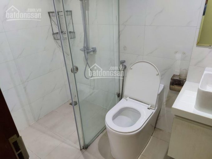 Cho thuê căn hộ dịch vụ 30m2 mới phố Lý Nam Đế - Tôn Thất Thiệp, giá 7 tr/tháng