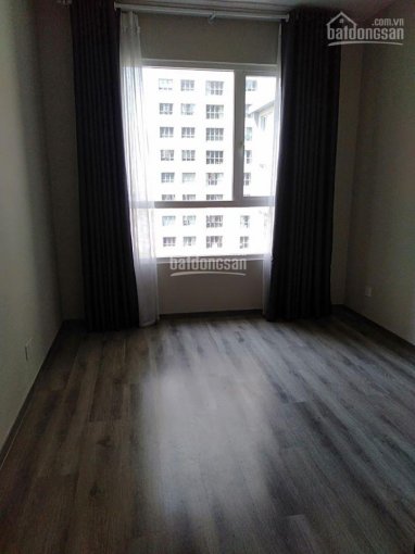 Chính chủ muốn cho thuê căn hộ 3PN, tầng 18 có sẵn nội thất cơ bản tại tòa chung cư Seasons Avenue