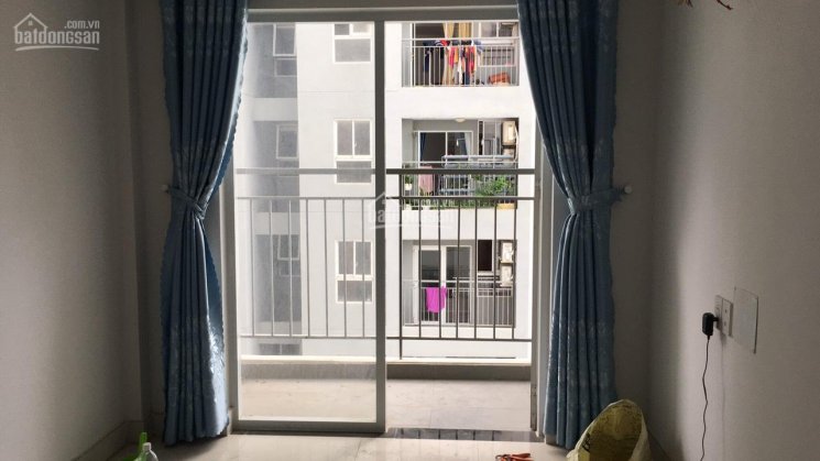 Cho thuê căn hộ Samsora 49m2 có rèm cửa và tủ bếp trên giá chỉ 3,5tr LH 0902595807