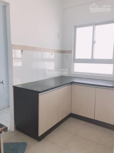 Cho thuê căn hộ EHome 3 1PN 1WC, 5 triệu/tháng, nhận nhà ngay. LH 0938 990 002