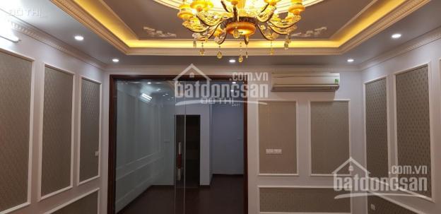 Chính chủ cần bán gấp nhà tại ngõ 5 Hoàng Quốc Việt Nghĩa Đô Cầu Giấy DT 55 m2 x 5 tầng giá 5,7 tỷ