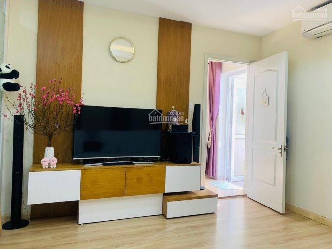 Cho thuê căn hộ 2PN 98m2 có nội thất xịn đẹp chung cư Lapaz, giá 10 triệu/tháng. LH: 0906475786