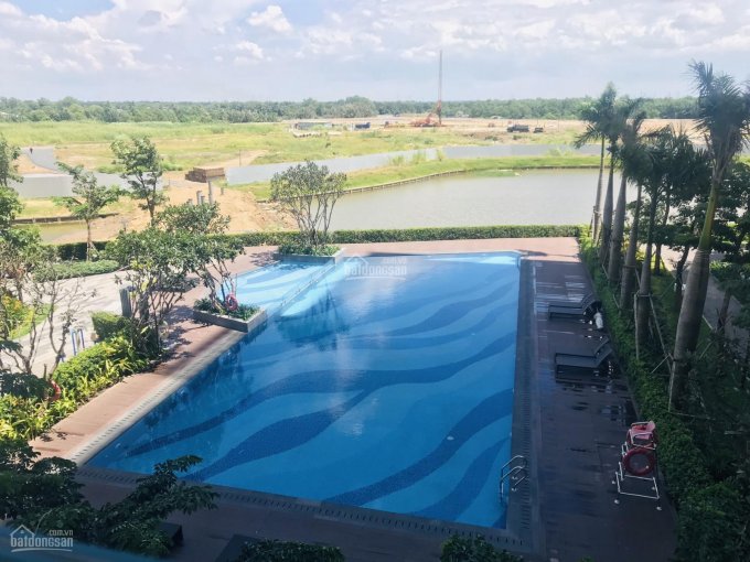 Cho thuê căn hộ ngay mặt tiền Nguyễn Văn Linh DT 56m2 giá 6,5 triệu/ tháng, lầu cao view hồ bơi