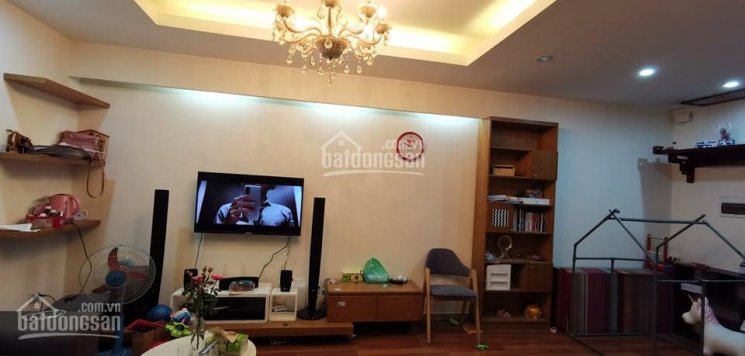 Cho thuê căn hộ 02PN ở No11 Sài Đồng, nội thất cơ bản đầy đủ giá 5tr/tháng