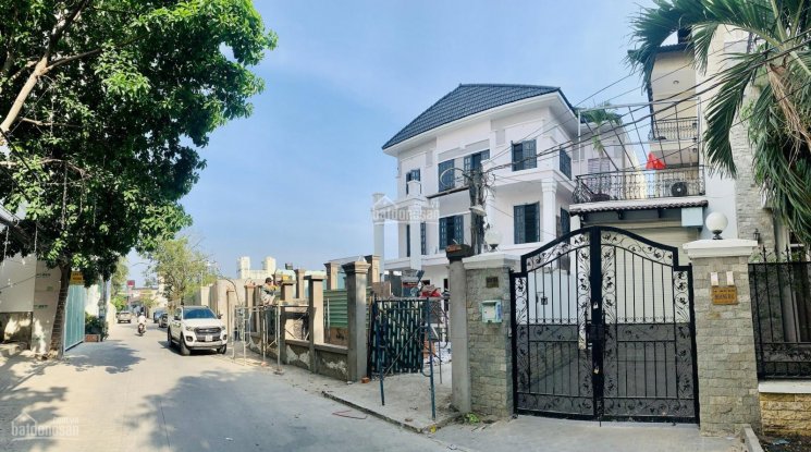 Biệt thự song lập Nguyễn Văn Linh, Quận 7. Full nội thất cao cấp