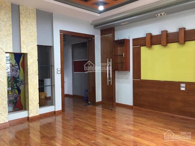 Ôm tiền nhanh thì còn. Bán nhà Hoàng Quốc Việt 2 mặt ngõ phân lô, ô tô, KD, DT 78m2, MT 6,1 m